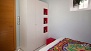 S&eacute;ville Appartement - There is a small wardrobe to store your belongings.