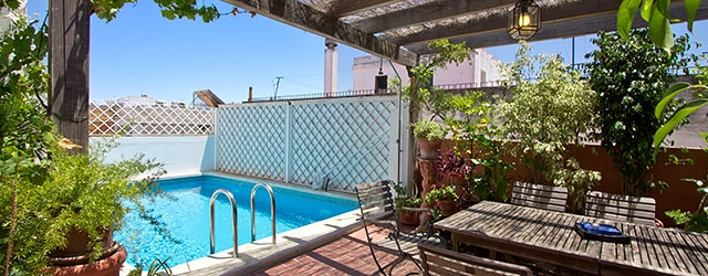 Apartamentos en Sevilla Miguel Terraza | 4 dormitorios, 4 baños, terraza y piscina privada 0268