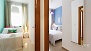 Seville Apartment - A corridor leads to the 2 bedrooms.